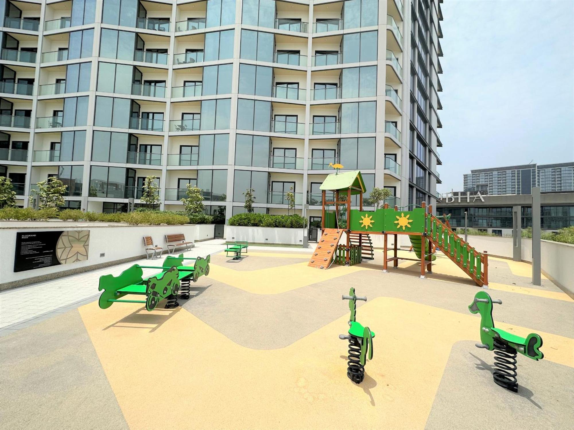 Easygo - Sobha Waves 1 Bedroom & Study Modern Appartamento Dubai